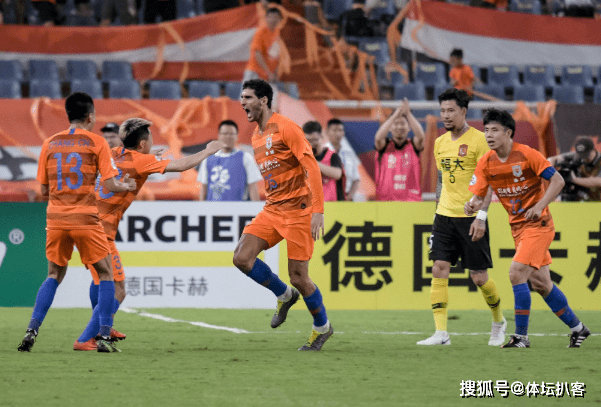 HTH-包含转折点！拜仁慕尼黑官宣签约，亚冠集结日攻防权衡，气氛紧张，心理建设被强调的词条-HTH